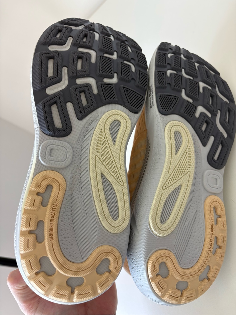 Brooks Adrenaline 24 Women’s size 9 Sherbert/Oyster/Sylvan New! - Picture 11 of 16